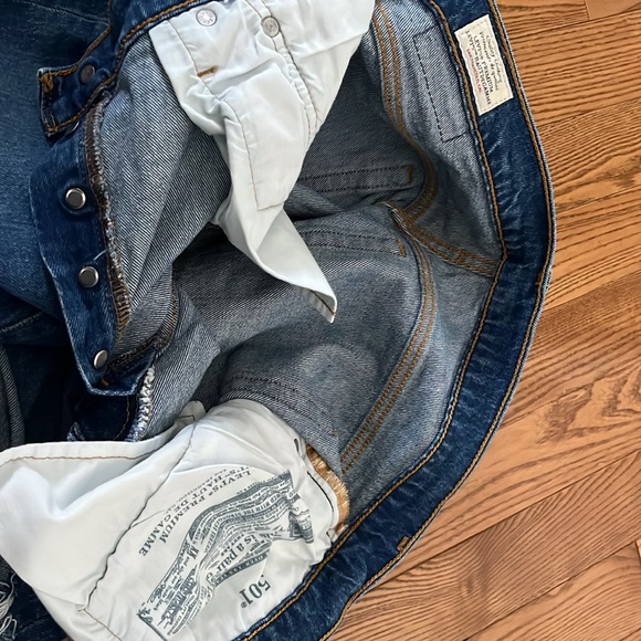 Levi’s 501 Boyfriend High Waist Buttonfly Shorts Size 30 - Picture 3 of 3